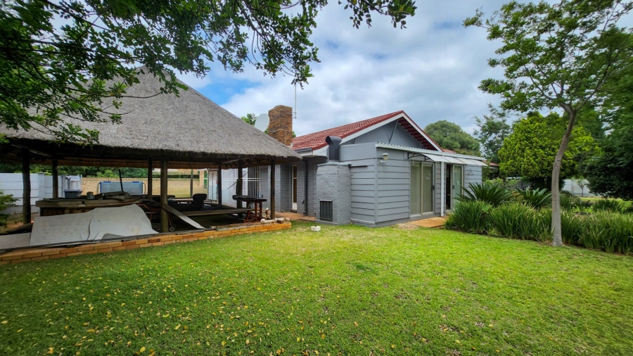 3 Bedroom Property for Sale in Stilfontein Ext 4 North West